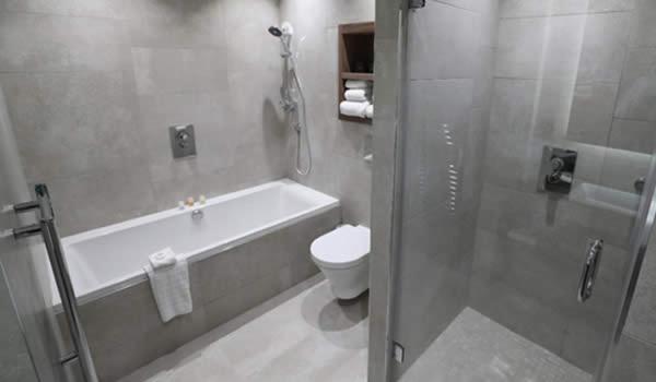 DoubleTree by Hilton Belfast City Ten Square — photo 3