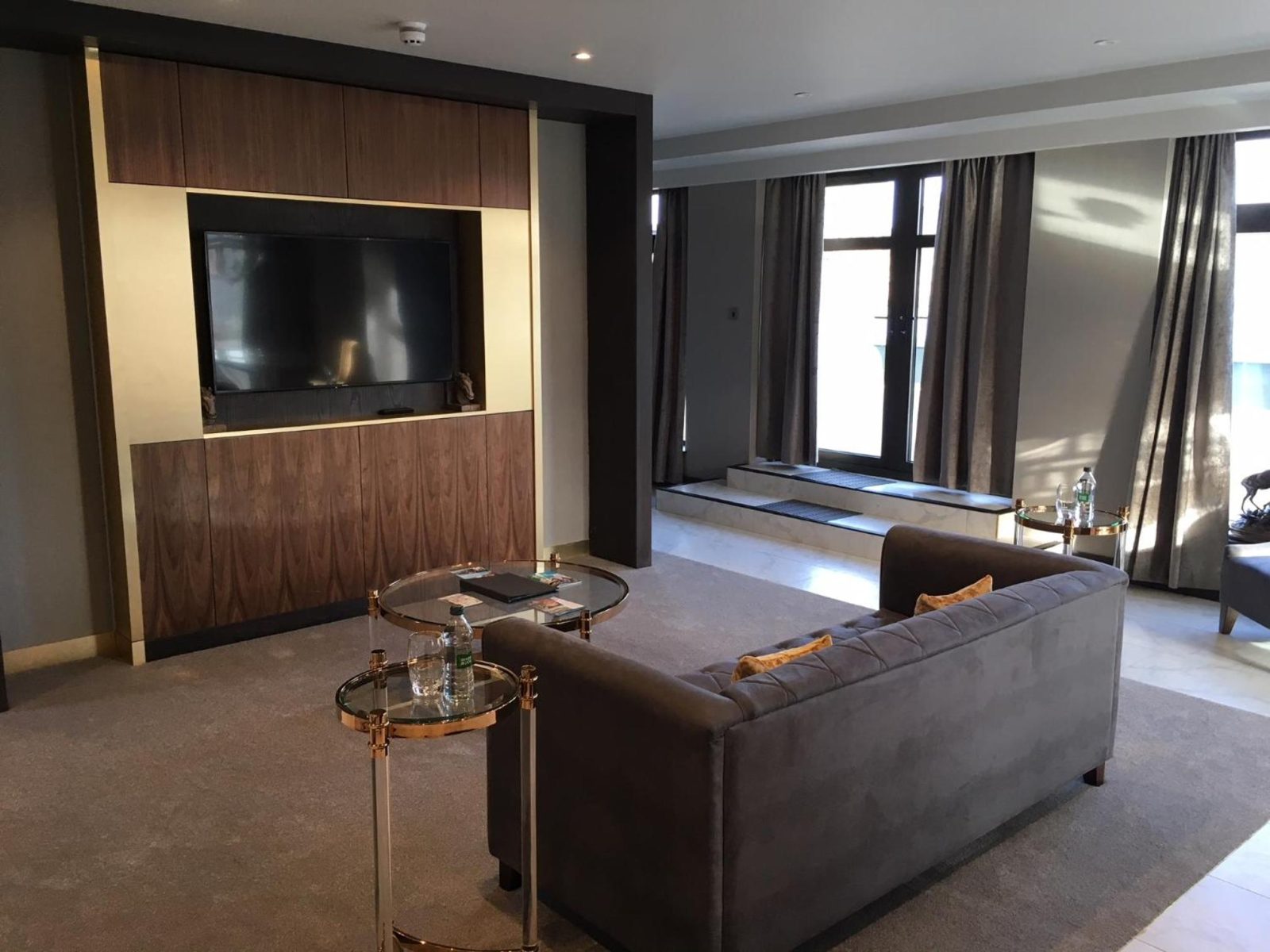 DoubleTree by Hilton Belfast City Ten Square — photo 5