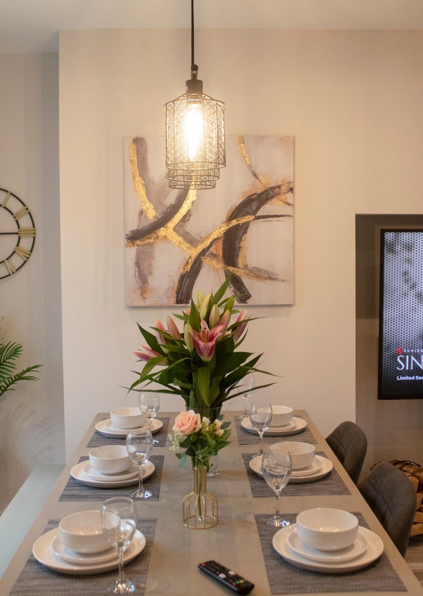 The Belfast Boutique Central Cozy — photo 2