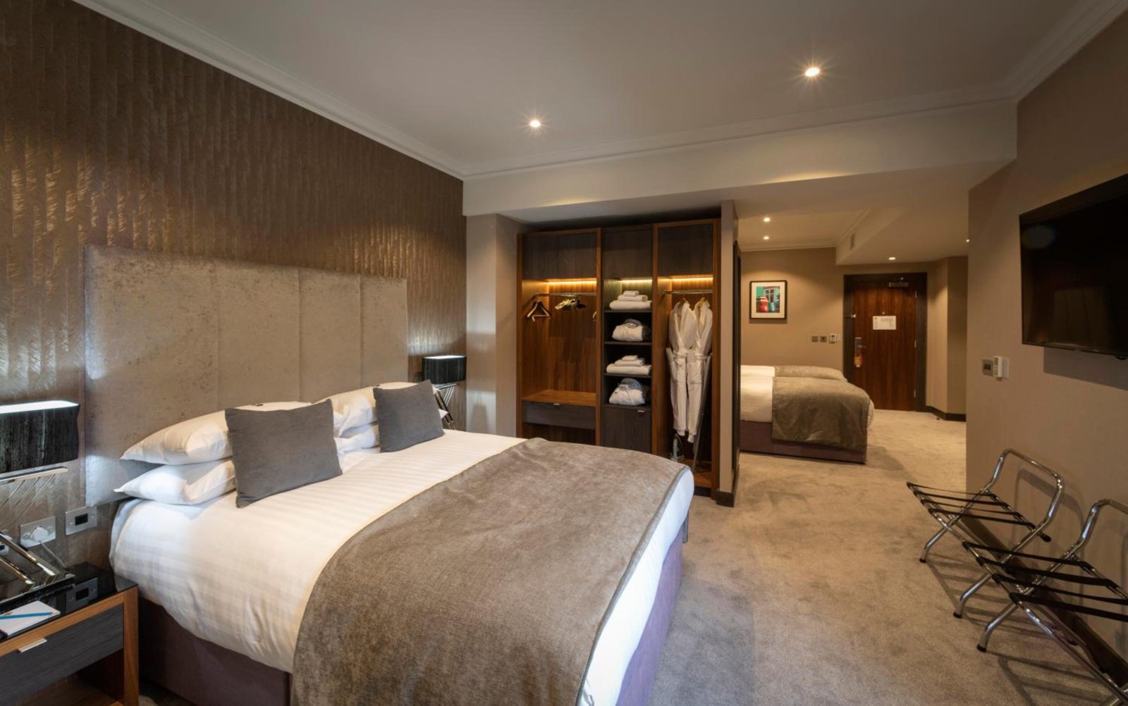 DoubleTree by Hilton Belfast City Ten Square — photo 6