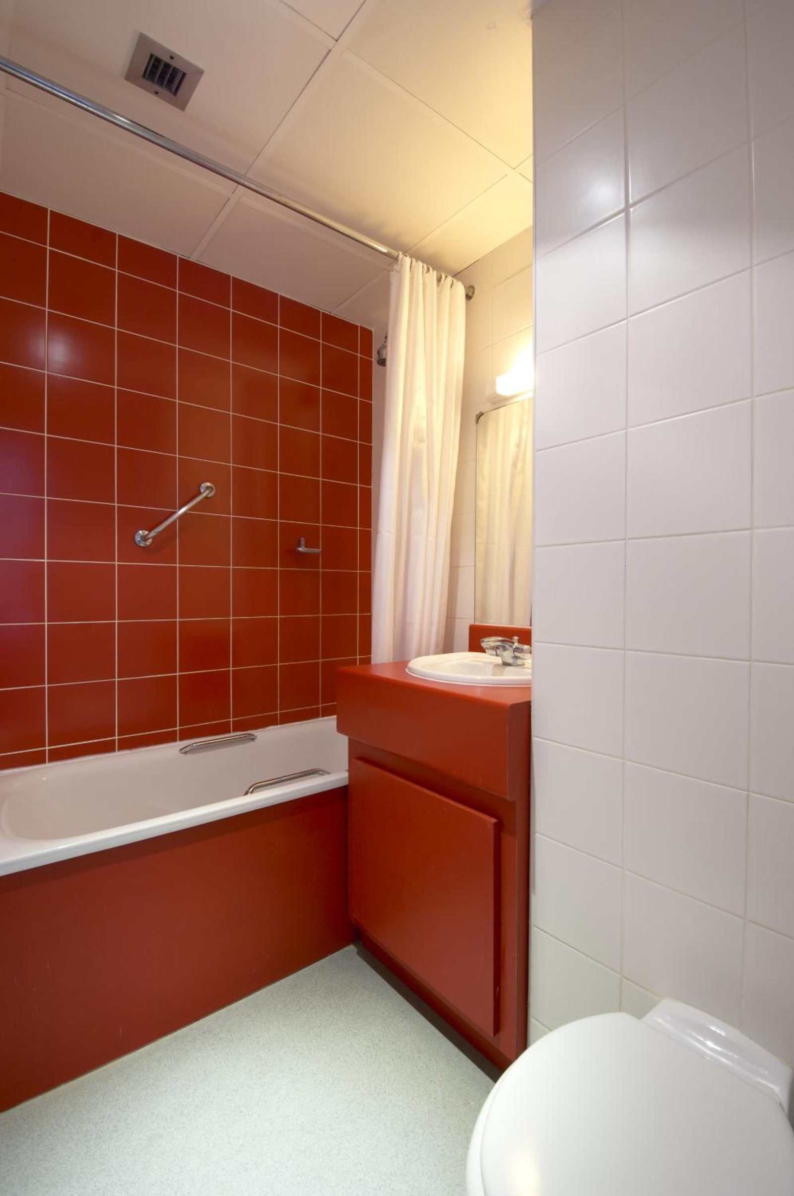 Travelodge Belfast — photo 3