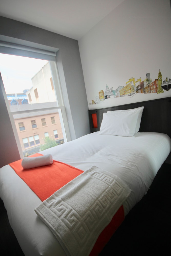 easyHotel Belfast — photo 5