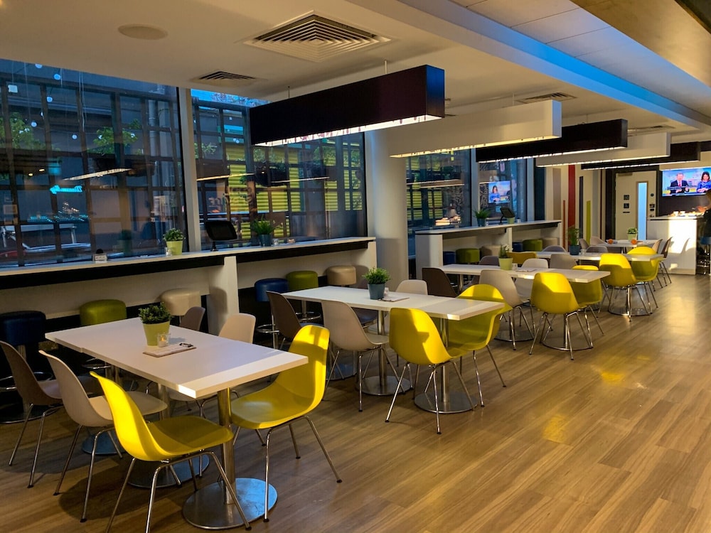 ibis budget Belfast City Centre — photo 7